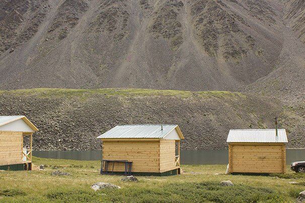 Houses on the shore of high-altitude lake